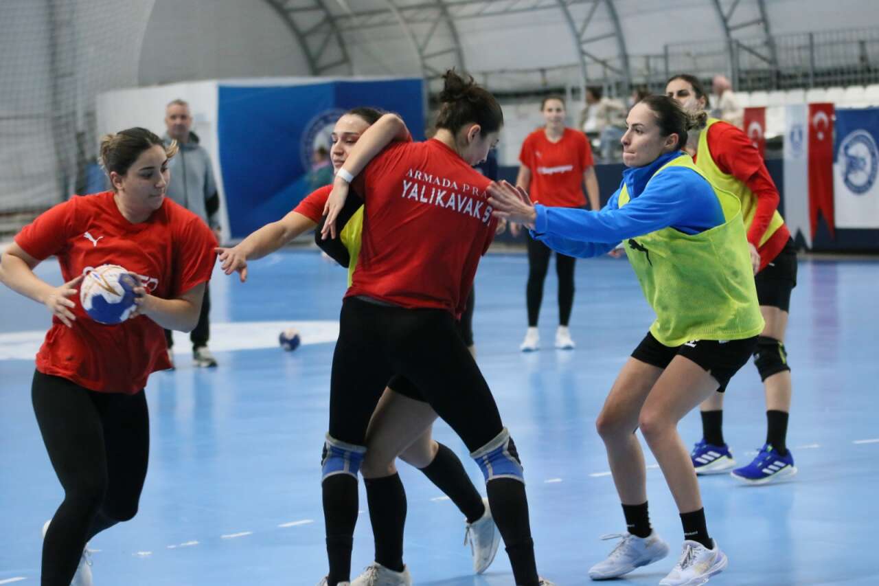 Armada Praxis Yalıkavakspor İkinci Yarı Hazırlıklarına Start Verdi 4